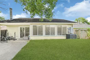 3018 Windy Royal Dr, Houston, TX 77045 - Photo 22