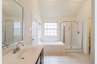 6811 Gonzales Point, Manvel, TX 77578 - Photo 18