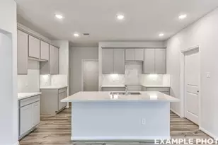 107 Sabinal Ln, Dayton, TX 77535 - Photo 6