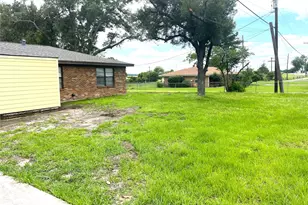 377 State Hwy 75 N, Huntsville, TX 77320 - Photo 2