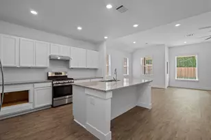 906 Golden Willow, Conroe, TX 77304 - Photo 6
