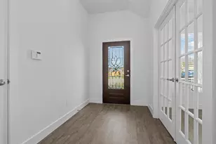 906 Golden Willow, Conroe, TX 77304 - Photo 4