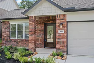 906 Golden Willow, Conroe, TX 77304 - Photo 2