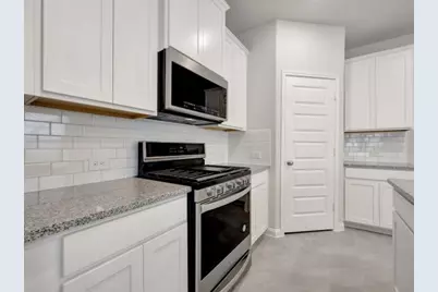 18564 Meadow Point Lane, Conroe, TX 77316 - Photo 6
