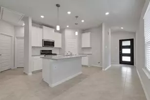 18564 Meadow Point Ln, Conroe, TX 77316 - Photo 4