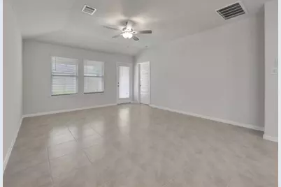 18564 Meadow Point Lane, Conroe, TX 77316 - Photo 10