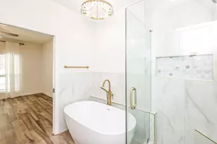 4655 Trembling Forest Ln, Houston, TX 77092 - Photo 2