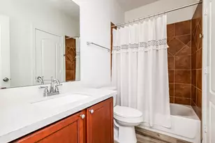 4655 Trembling Forest Ln, Houston, TX 77092 - Photo 16