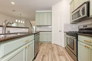 4655 Trembling Forest Ln, Houston, TX 77092 - Photo 6