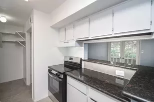 10603 S Wilcrest Dr, Houston, TX 77099 - Photo 14
