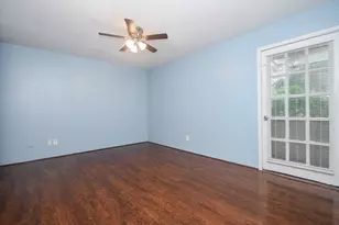 10603 S Wilcrest Dr, Houston, TX 77099 - Photo 24
