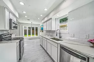 12723 Club Ln, Houston, TX 77099 - Photo 14