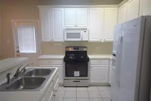 2719 Hackamore Hollow Ln, Houston, TX 77014 - Photo 2