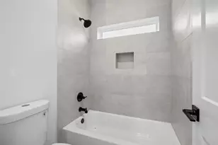 105 Tolima Dove St, Houston, TX 77018 - Photo 26