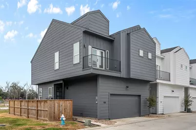 105 Tolima Dove Street, Houston, TX 77018 - Photo 1