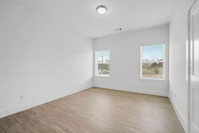 105 Tolima Dove Street, Houston, TX 77018 - Photo 24