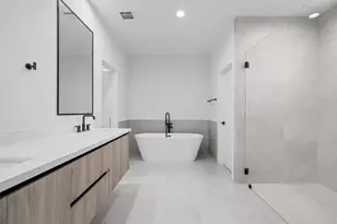 105 Tolima Dove St, Houston, TX 77018 - Photo 22