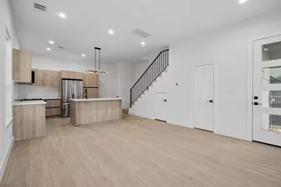 105 Tolima Dove Street, Houston, TX 77018 - Photo 8