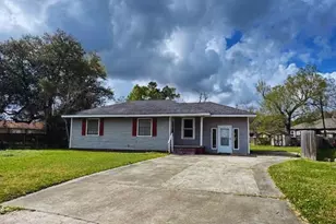 2 Pacific Cir, Orange, TX 77630 - Photo 2