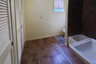 2 Pacific Cir, Orange, TX 77630 - Photo 16