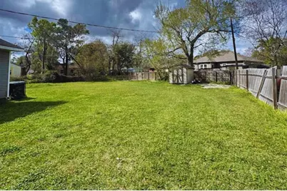 2 Pacific Circle, Orange, TX 77630 - Photo 4