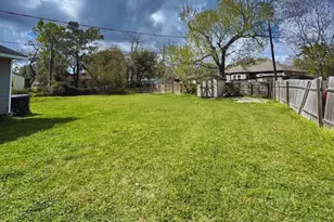 2 Pacific Cir, Orange, TX 77630 - Photo 4