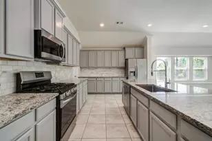 1011 Veer Dr, Crosby, TX 77532 - Photo 4