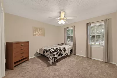 14715 Barryknoll Lane #121, Houston, TX 77079 - Photo 4