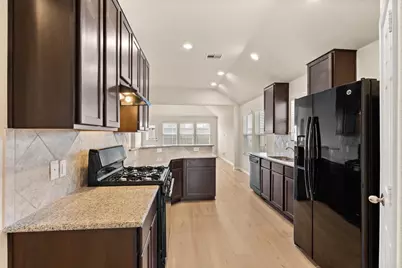 2136 Pacific Loon Lane, Conroe, TX 77385 - Photo 4