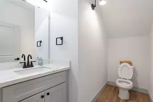 9913 Dipping Woods St, Houston, TX 77076 - Photo 10