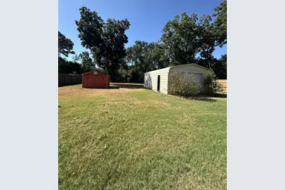 1204 E Stone, Brenham, TX 77833 - Photo 10