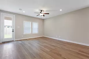 2013 Woodland Pine Ct, The Woodlands, TX 77384 - Photo 16
