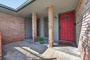 10635 Seaford Dr, Houston, TX 77089 - Photo 2