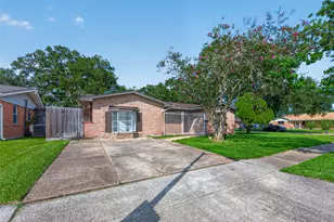 10635 Seaford Dr, Houston, TX 77089 - Photo 6