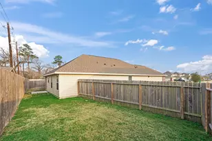 8814 Lar-Ree Oaks Circle, Houston, TX 77028 - Photo 4