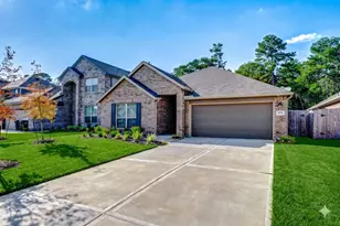 21751 Thicket Point Ln, New Caney, TX 77357 - Photo 2