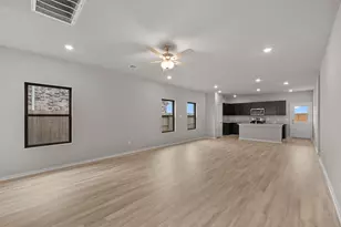 2910 Rockwood Dr, Rosharon, TX 77583 - Photo 10