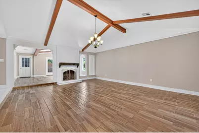 13903 Chevy Chase Drive, Houston, TX 77077 - Photo 8
