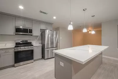 5755 Heron Drive, Houston, TX 77033 - Photo 1