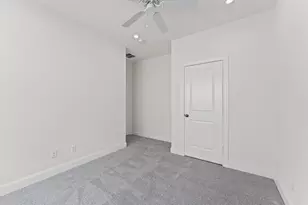 8814 Hollywood Garden Ln, Houston, TX 77080 - Photo 18