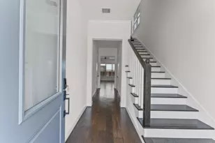 8814 Hollywood Garden Ln, Houston, TX 77080 - Photo 2