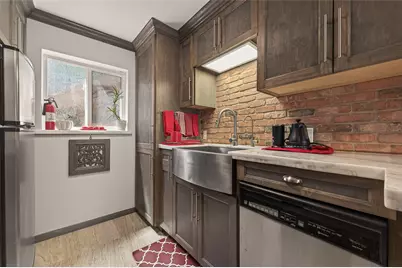 1404 Welch St #8, Houston, TX 77006 - Photo 6