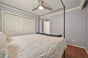 1404 Welch St, Houston, TX 77006 - Photo 12