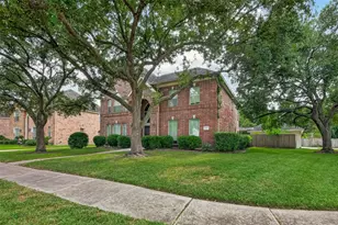 2602 Pinebend Dr, Pearland, TX 77584 - Photo 2