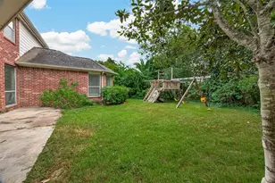 2602 Pinebend Dr, Pearland, TX 77584 - Photo 32