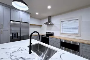 1912 McDuffie, Houston, TX 77019 - Photo 8