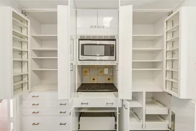 15 Greenway Plaza #10G, Houston, TX 77046 - Photo 22