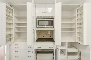 15 Greenway Plz, Houston, TX 77046 - Photo 22