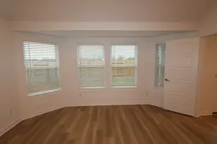 1218 Sacred Light Ln, La Marque, TX 77568 - Photo 4