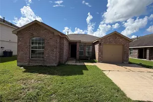 12608 Rio Lindo St, Rosharon, TX 77583 - Photo 2